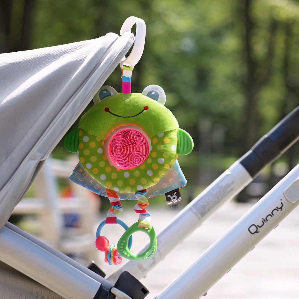 Rotaļlieta ratiņiem Benbat Multi Skills Travel Toy Frog